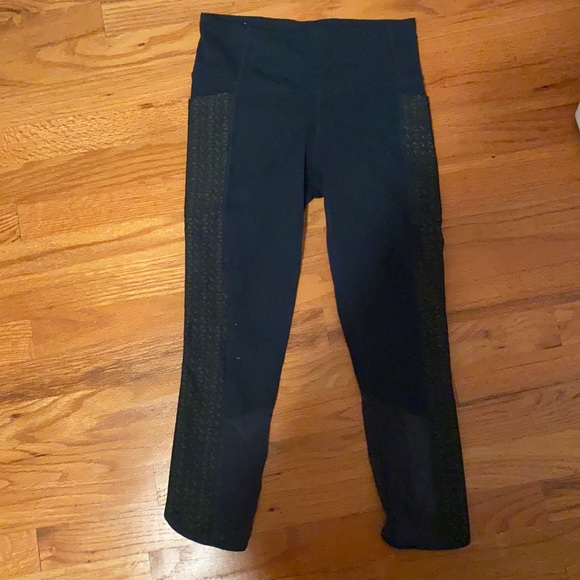 Athleta Pants - Athleta spandex Capri